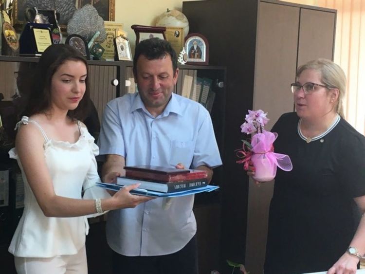 Василена Паричкова от Смолян е пълен отличник и бъдещ архитект, тя е лауреат на отличието "Национална диплома"