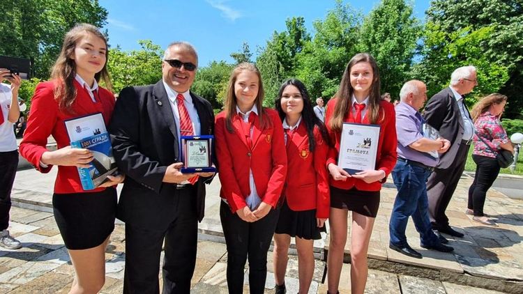 Школа "Историка"