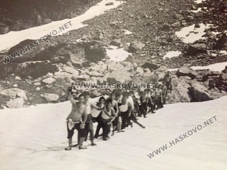 Няколко години след трагедията при Мальовица, походът на отбора по джудо на Хасково, воден от Продан Проданов до вр.Орлето, където поставят мемориала Орелът