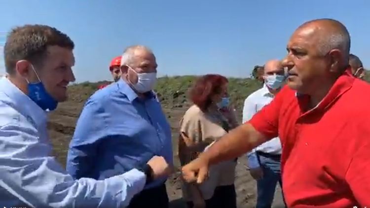 кадри: Скрийншот от официална Фейсбук страница