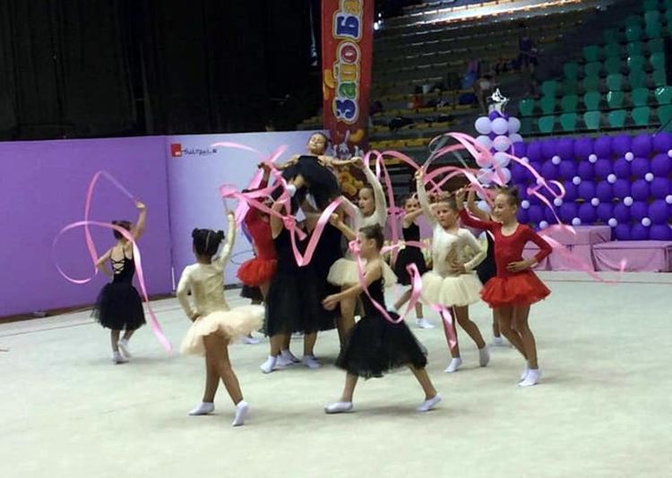 4 златни медала за грациите на Димитровград и Хасково от международно състезание в Перник