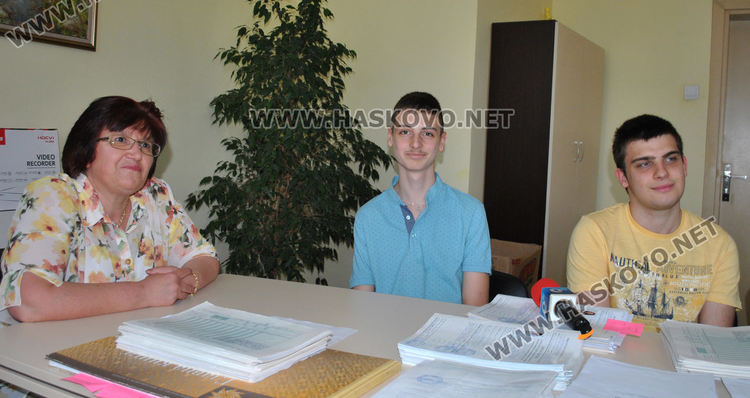 Стоян Малинин и Мартин Недев със златни медали от Националната олимпиада по информатика