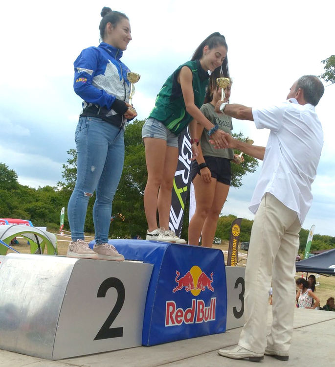 Даяна Попова е победителка в Международните състезания по ориентиране за Купа "България"