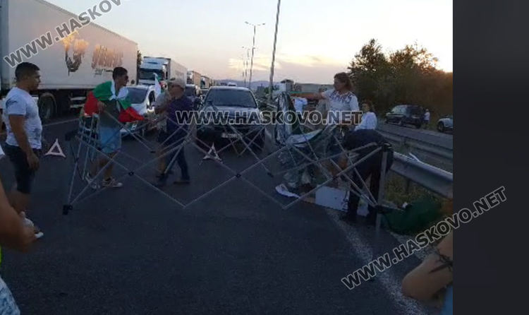 Протестиращи затвориха АМ "Марица"