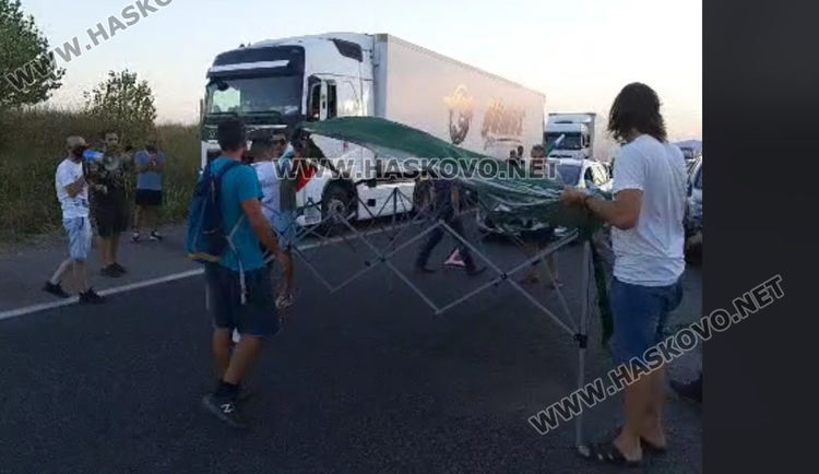 Протестиращи затвориха АМ "Марица"