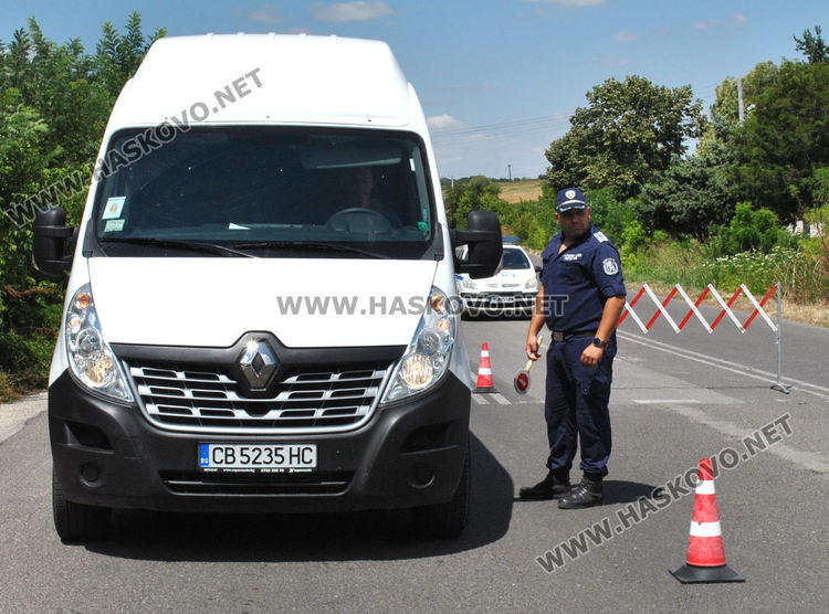 Масови полицейски проверки на възлови места в Хасковска област