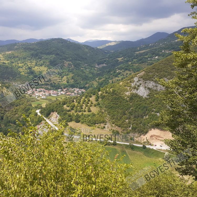 От върха на крепостта се разкрива възхитителна панорама във всички посоки. През нощта ефектно осветление в бяло и зелено привлича погледите на пътуващите към селищата по поречието на Горна Арда.