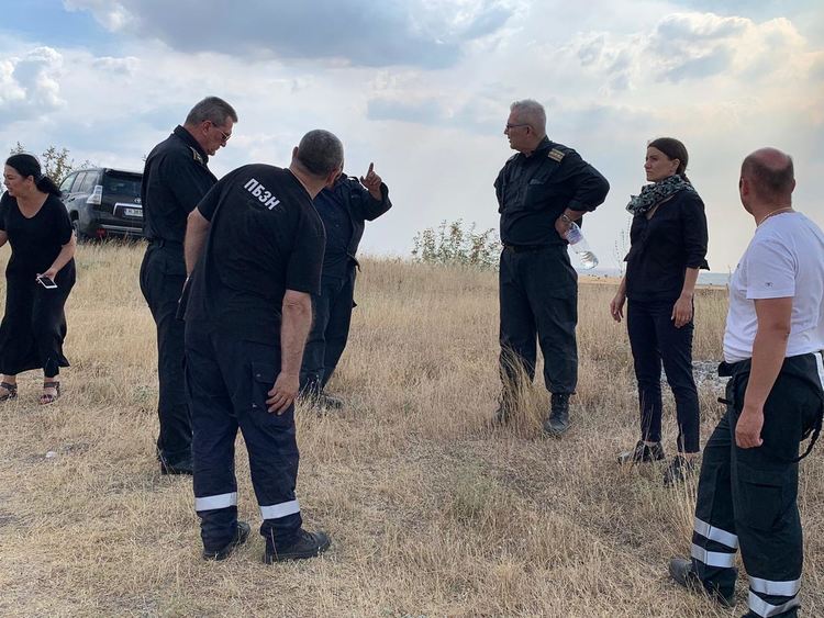 Пожарът край Присадец продължава да гори, обхвана над 50 000 дка