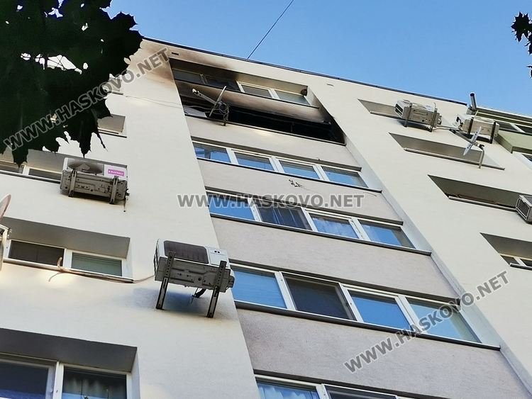 Пожар избухна в апартамент в "Бадема" (видео)