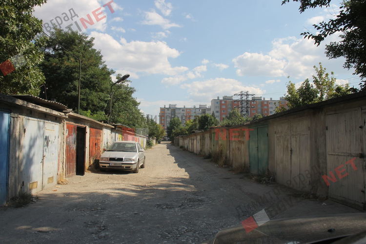 Пожар избухна в Димитровград, на метри от постройки и жилищен квартал