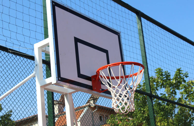 Три училища в Хасково с обновени спортни площадки и дворове