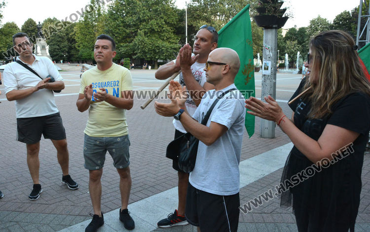 Протестно автошествие мина из Хасково, блокираха възлови булеварди