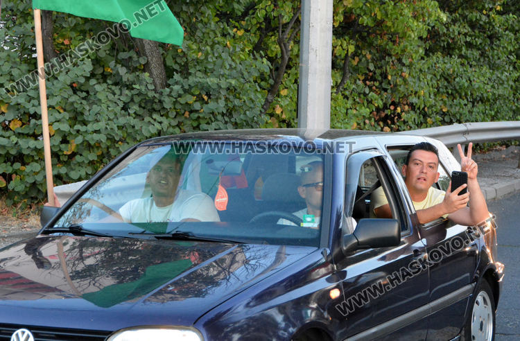 Протестно автошествие мина из Хасково, блокираха възлови булеварди