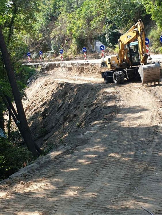 Провериха как стартират строително-монтажните дейности при свлачището под Асеновата крепост