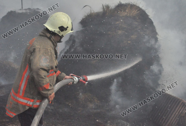 Пламна имот в "Каменец" (видео)