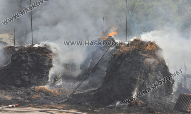 Пламна имот в "Каменец" (видео)