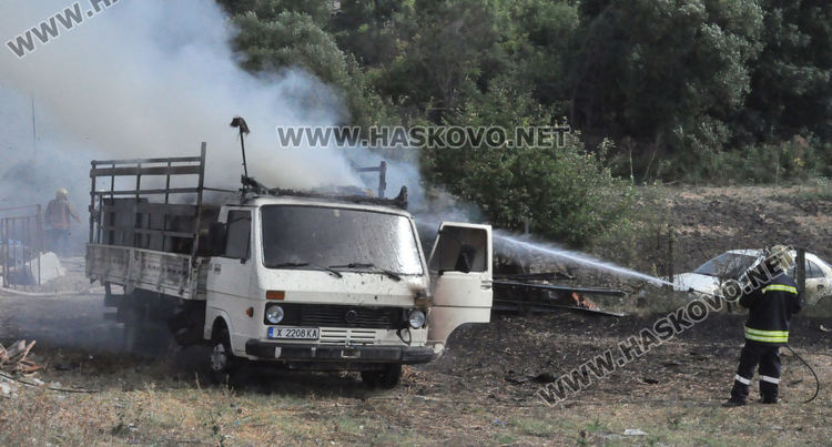 Пламна имот в "Каменец" (видео)