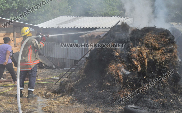 Пламна имот в "Каменец" (видео)