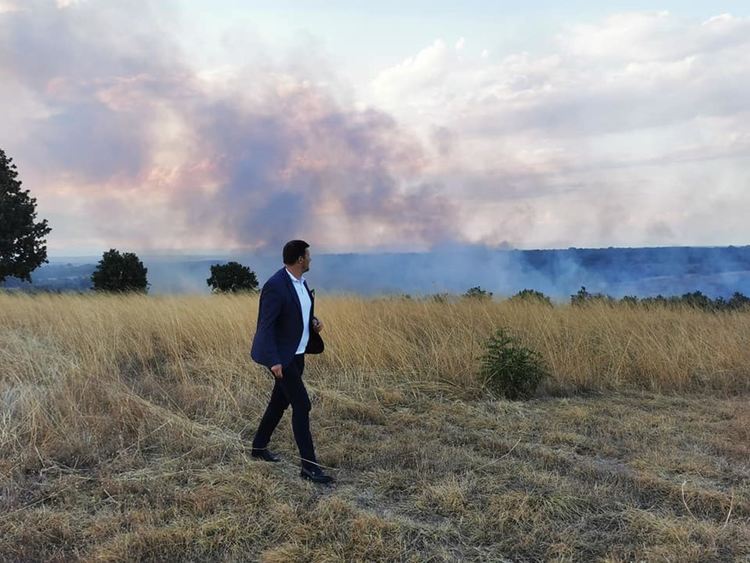 Пожар край с Нова надежда, вероятно от незагасен фас