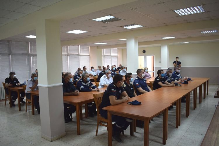 Награди за пожарникарите от Хасково, участвали в потушаването на огнищата миналата седмица