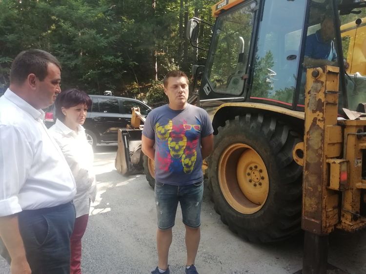Стартира ремонтът на пътя Кърджали-Ардино, Цвета Караянчева и Никола Чанев на оглед