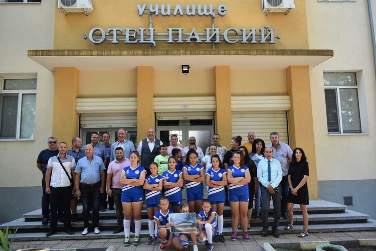 Министърът на спорта посети село Тополово по повод изграждането на нова спорта зала