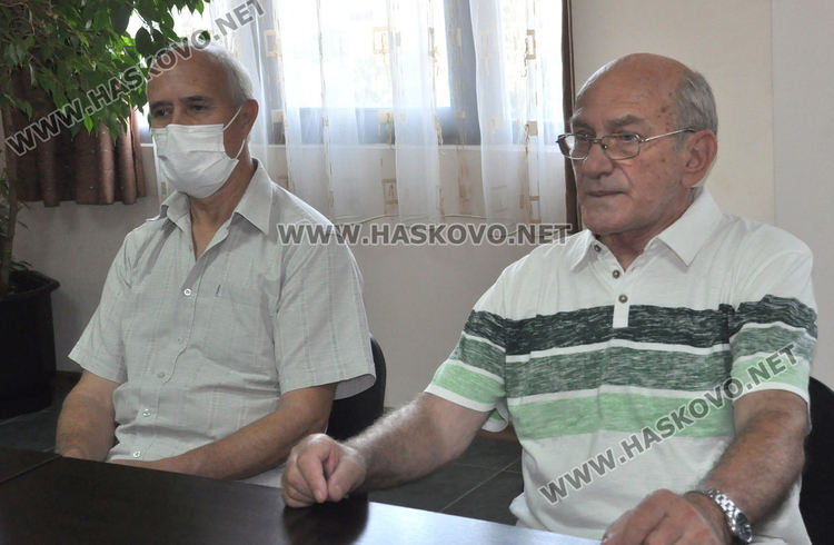 „Сърдити старчета“ в подкрепа на младите призовават за масовост на протеста