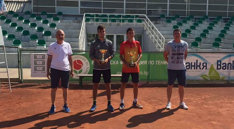 Илиян Радулов е двоен шампион по тенис от Държавното в Хасково