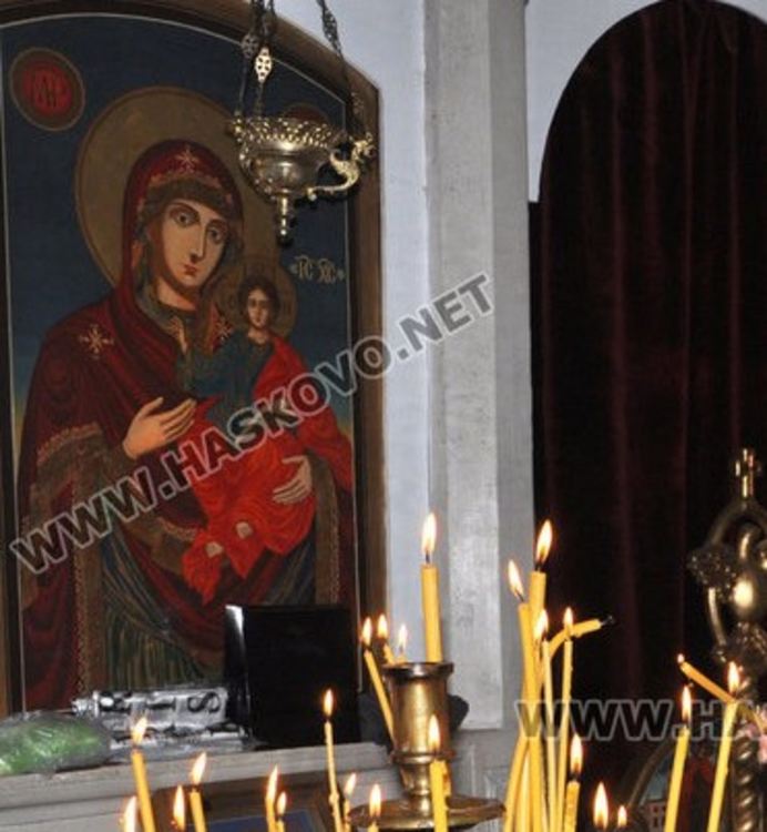 3285 именици от Хасковско празнуват днес