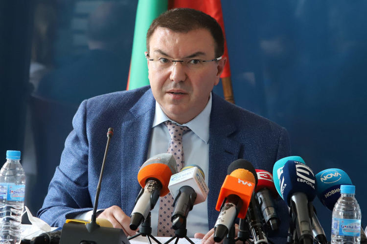 Няма да затварят градовете с КПП заради пандемията