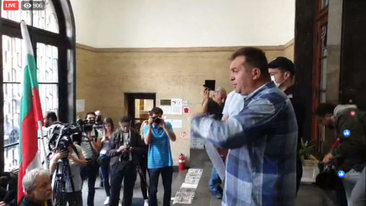"Блокада-изненада" на Министерството на правосъдието
