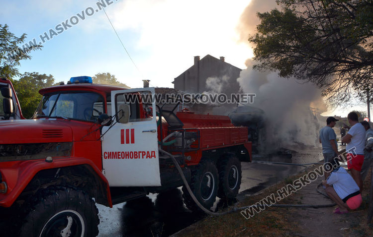 Къща пламна от камион факла в Симеоновград