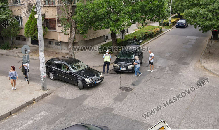 Катастрофа на кръстовището между улиците „Мадара“ и „Бенковски“