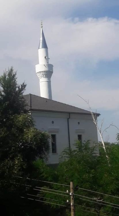 Продължава реконструкцията на 200-годишната джамия в Любино