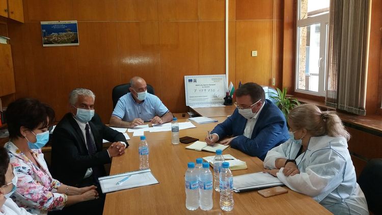 Министърът на здравеопазването се срещна с медиците от първа линия и синдикалисти в Смолян