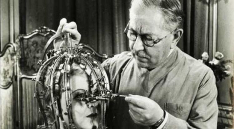 6. Mаx Factor измерва женската красота 1934 год.