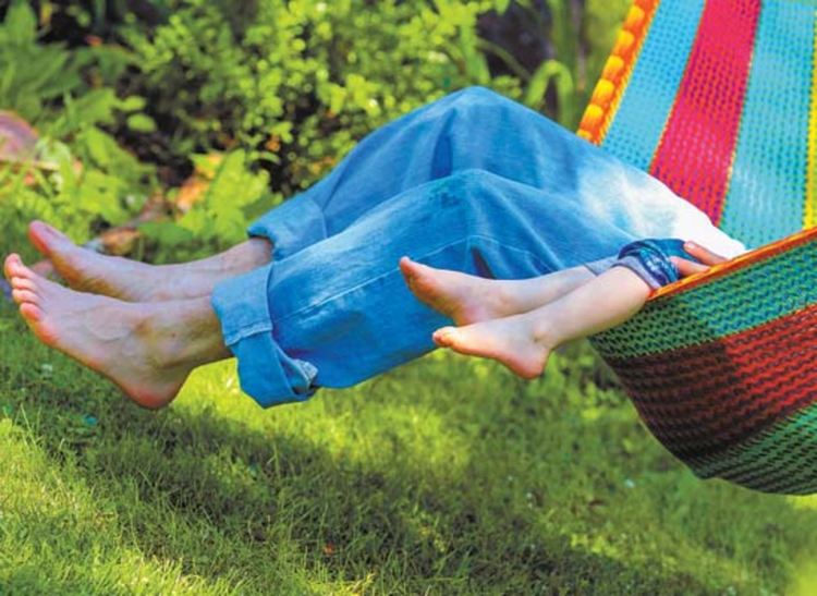 Слънчево и топло, облаци следобед