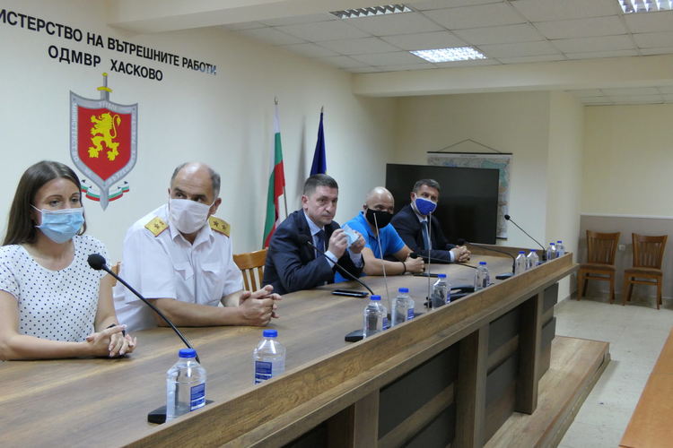 Областният управител с благодарствено писмо до МВР за потушаването на пожарите в Хасковско