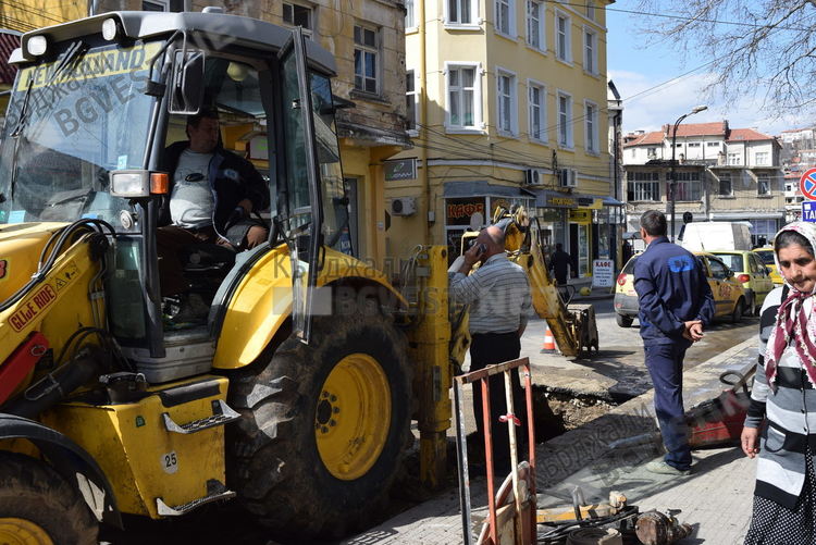 Авария на магистралния водопровод остави Кърджали бз вода,обещават да я пуснат в 15,00 ч.