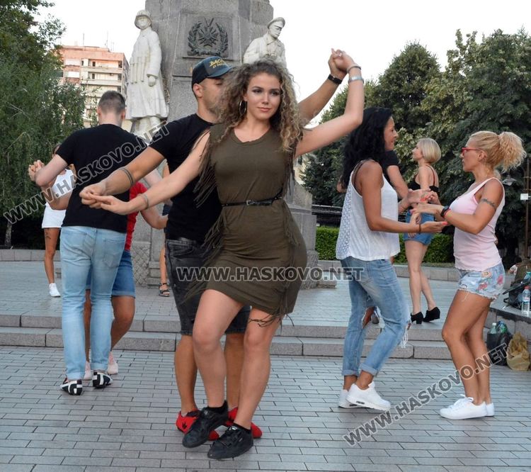 Гореща латино фиеста на пл. “Свобода”