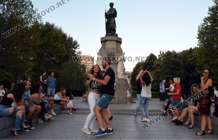 Гореща латино фиеста на пл. “Свобода”