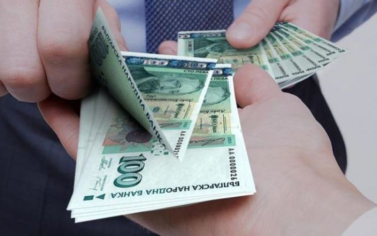 Търсят още учители, възпитател и кредитни консултанти в Хасково