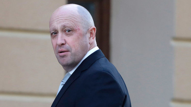 "Готвачът на Путин" се зарича да разори Навални