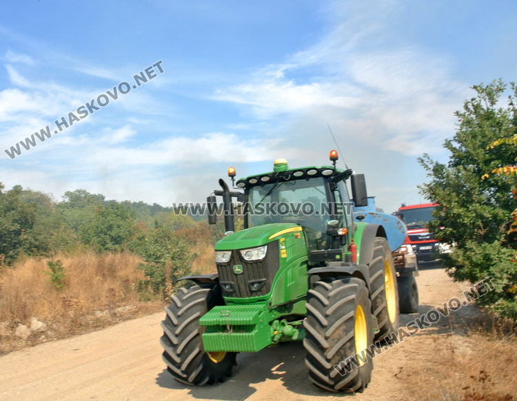 Горски пожар избухна край фотоволтаичен парк между Димитровград и Хасково