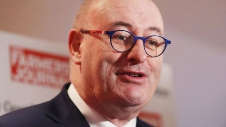 Еврокомисарят по търговията Фил Хоган подаде оставка след скандала „Голфгейт”