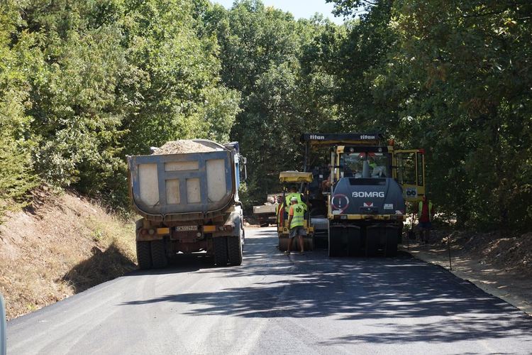 Първи ремонт от 80 години насам по пътя Харманли-Маджарово