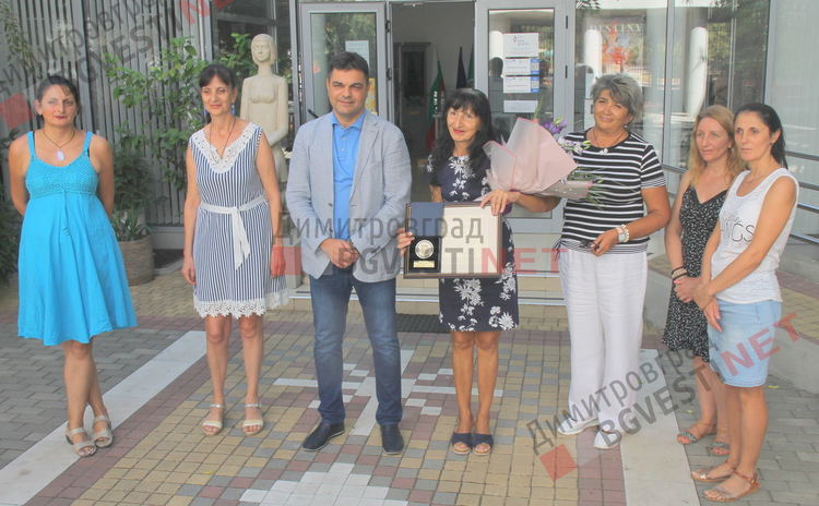 В историята остава 39-годишен стаж в историческия музей 