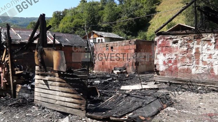 Подпалвачът вадил нож в гетото и скачал на бой. Изгорил демонстративно къщите