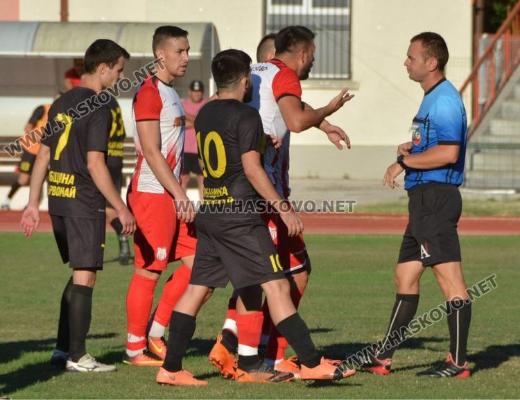 Футболният тим на Хасково се сгромоляса на собствен терен