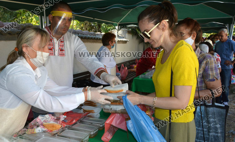 Пет овце курбан даде кметът на Димитровград за празника на града
